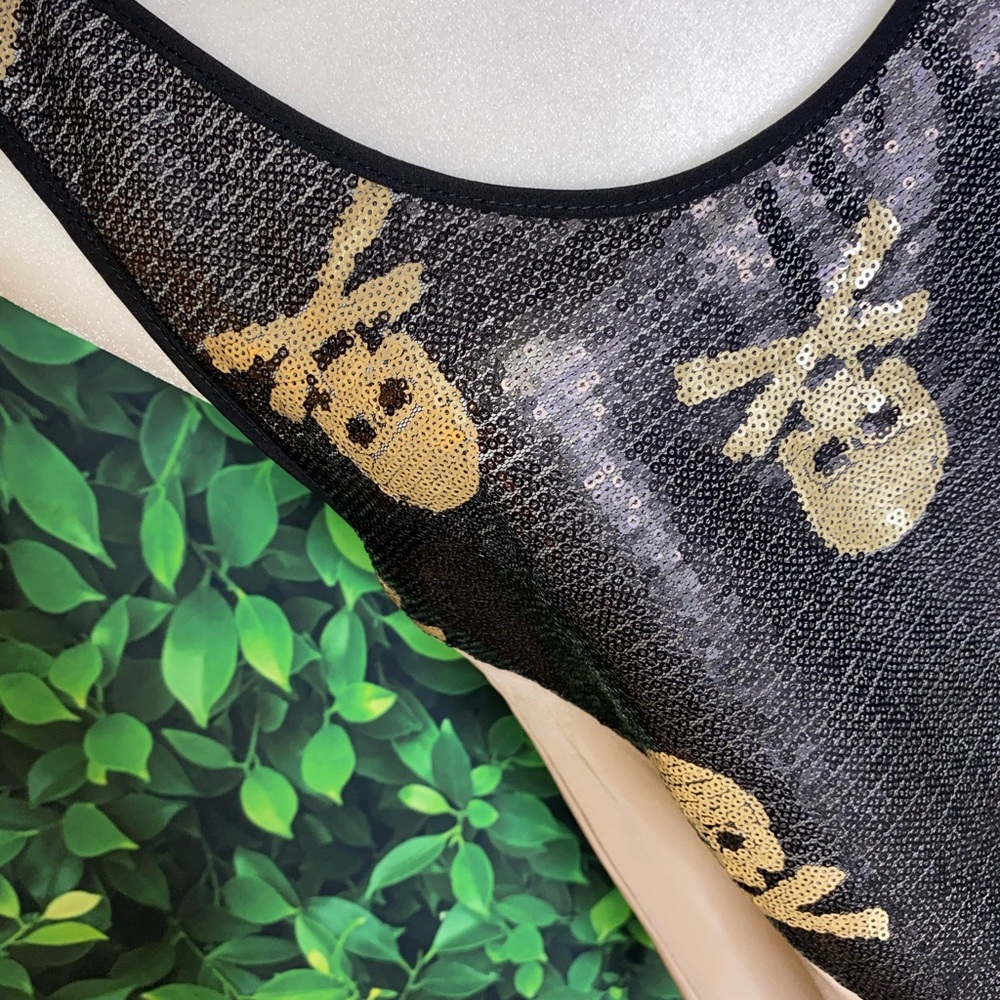 Black Sequin Skull & Crossbones High-Low Tank · Size L - Picture 4 of 9